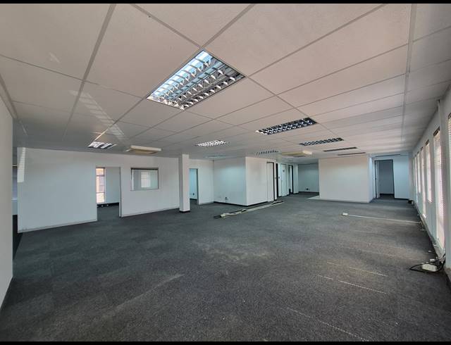 336M² OFFICE TO LET IN KRAMERVILLE